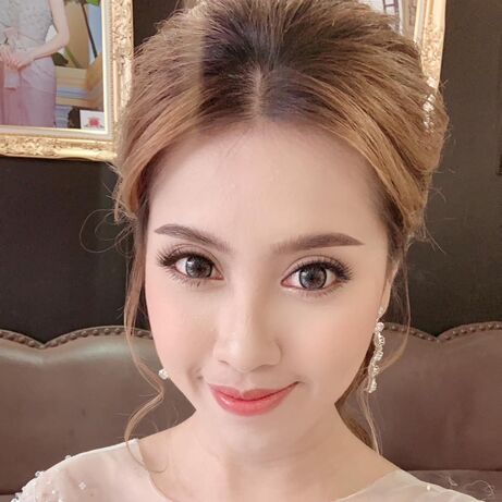 หญิงกลาง